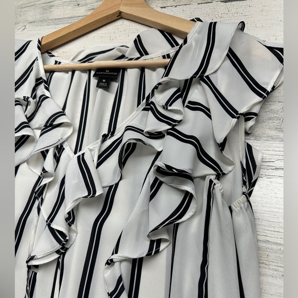 Worthington Striped Ruffle Sleeveless Black & White Blouse Women's Medium - Picture 3 of 6